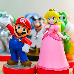 Poupées, coffrets et figurines